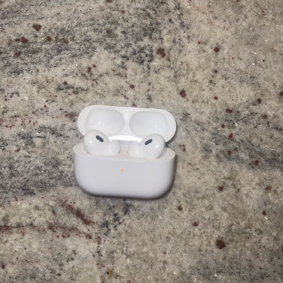 AirPod pros - Picture 3 of 4